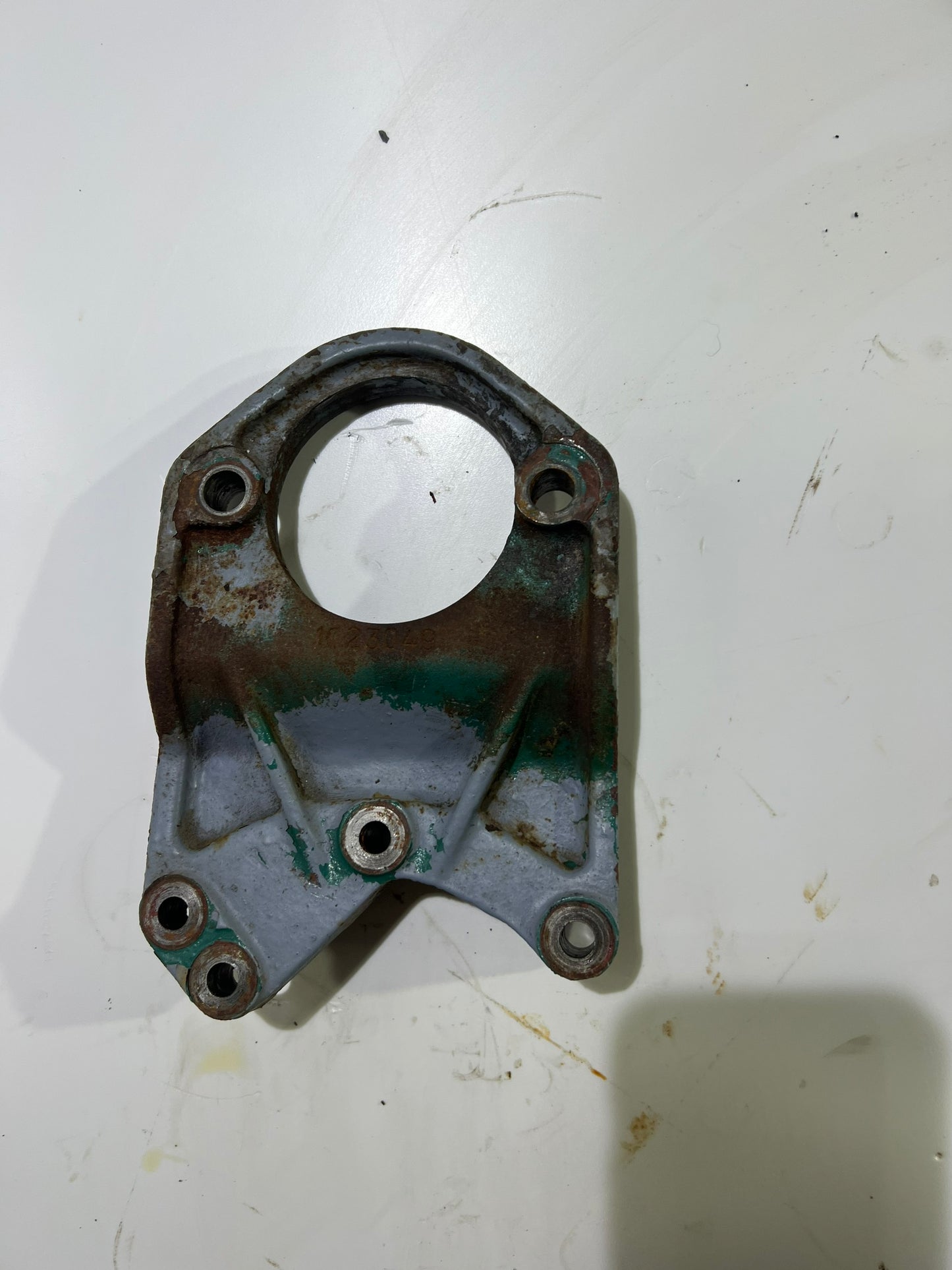 MD11C Starter Motor Bracket